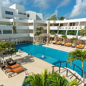 4* Szálloda Flamingo